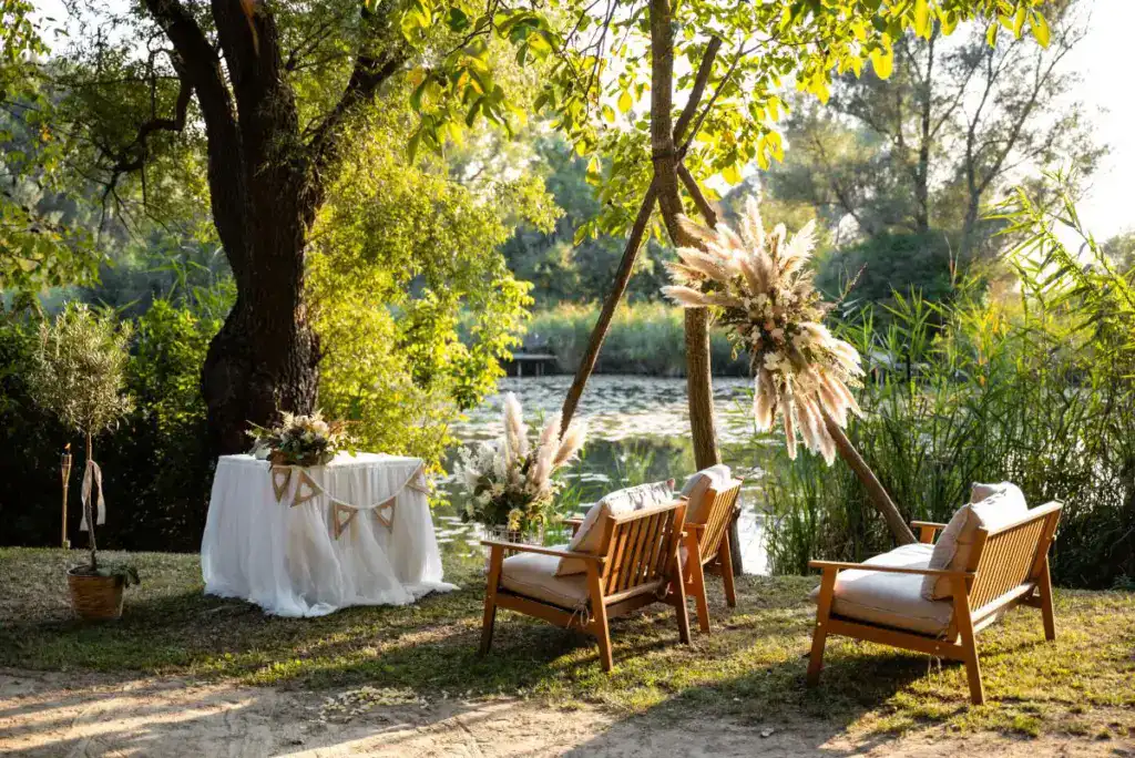 Szabadtéri esküvő helyszín Achilles Park