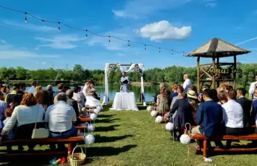 Mini esküvő az Achilles Parkban – Meghittség, természetközeliség és kompromisszumok nélküli élmény